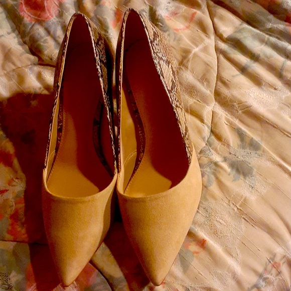 Ladies heels. - Picture 3 of 8